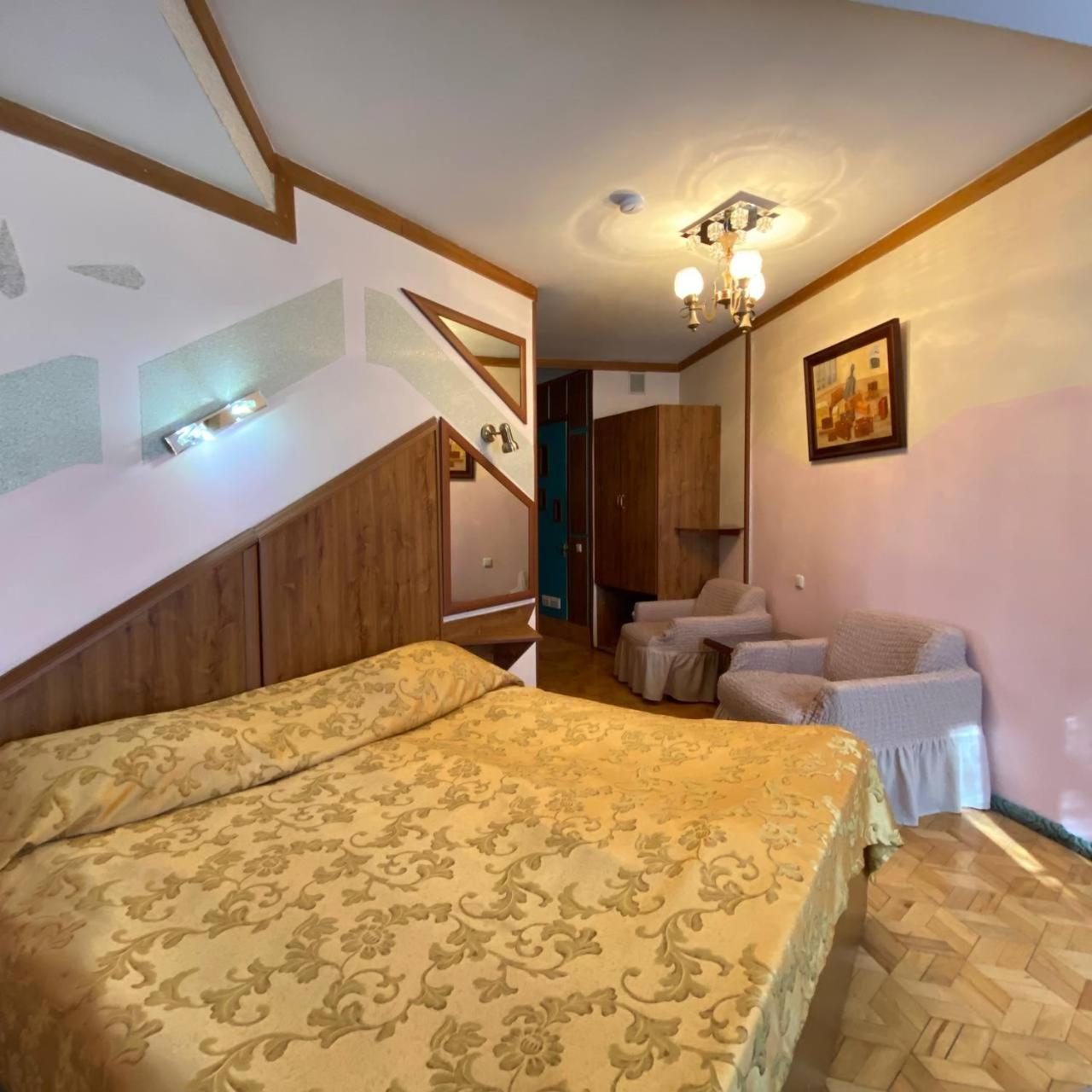 Дом Писателей Цахкадзора Hotel Exterior photo